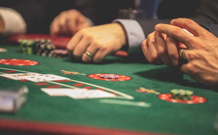 The differences between traditional blackjack, online blackjack & live blackjack