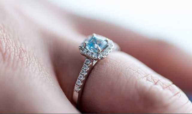 6 types of stones suited for an engagement ring