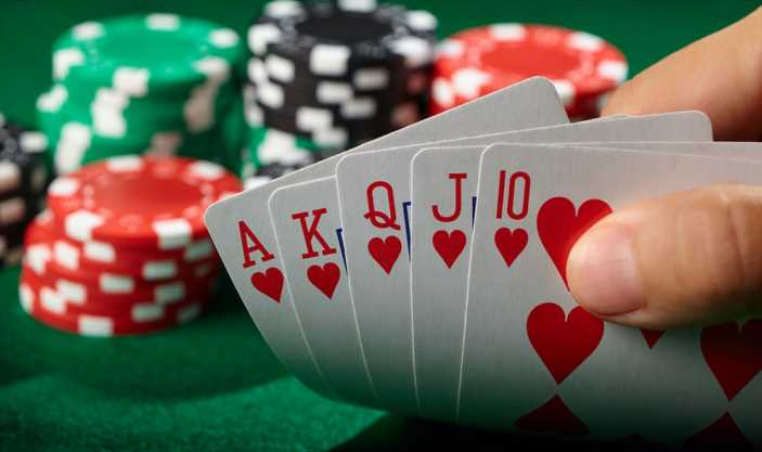 Different Types and Popular Poker Variations to Play and Learn