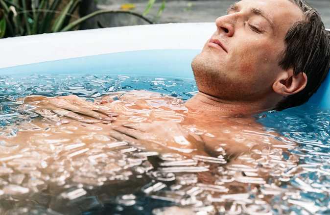 Ice Machine vs. Ice Bath: Which one is better for athletic injuries?