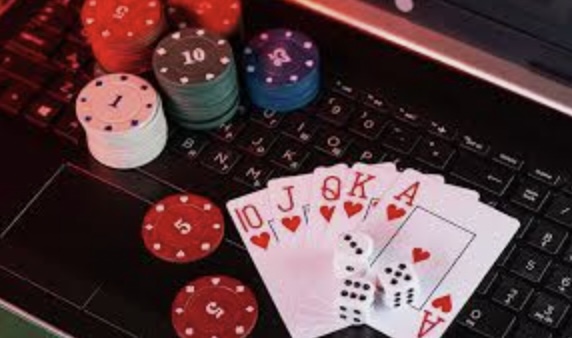 5 Reasons Why People Love To Gamble Online