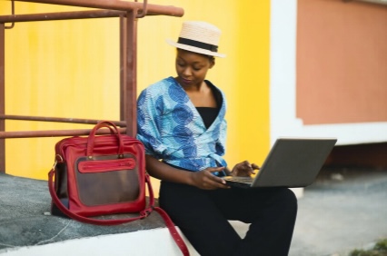 Things to Remember When Buying Laptop Bag for Women