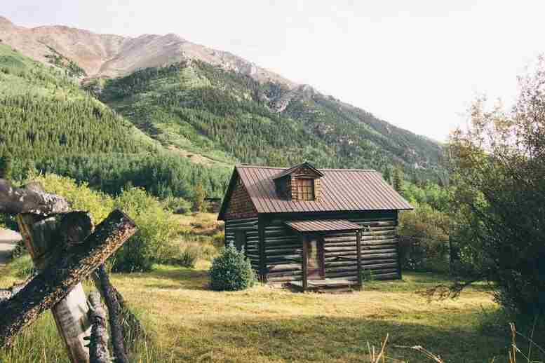 The Ultimate Guide to Renting a Modern Cabin for Your Next Getaway