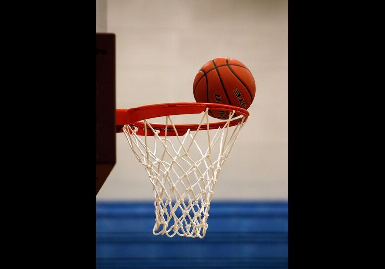 How correlation and same-game parlays work with simple examples